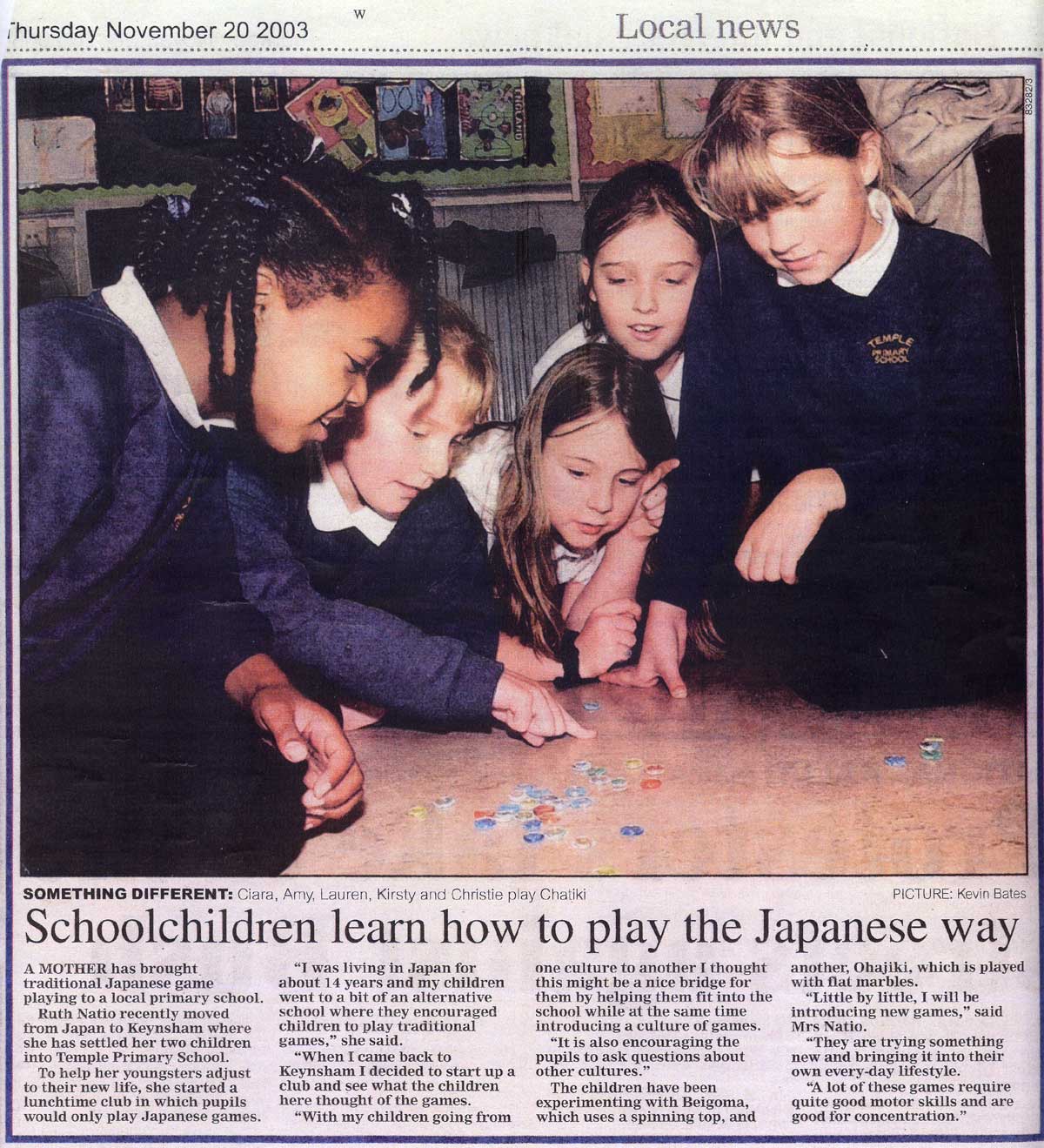 Schoolchildren learn how to play the Japanese way@2003N1120 HiCMXj